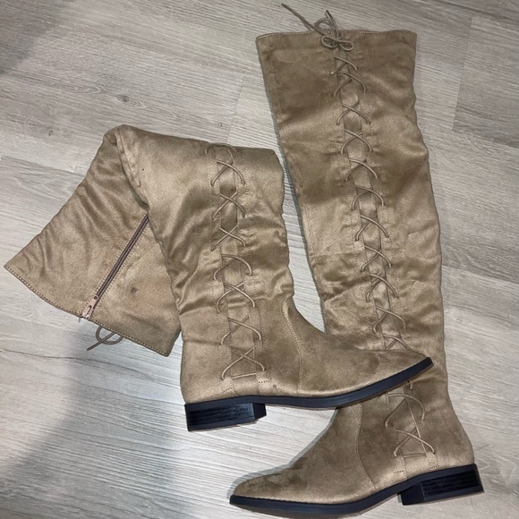Knee-high taupe suede boots - Picture 1 of 5
